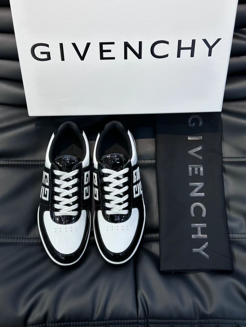 Givenchy Sneakers